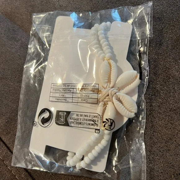 White Shell Beaded Anklet - Picture 3 of 3